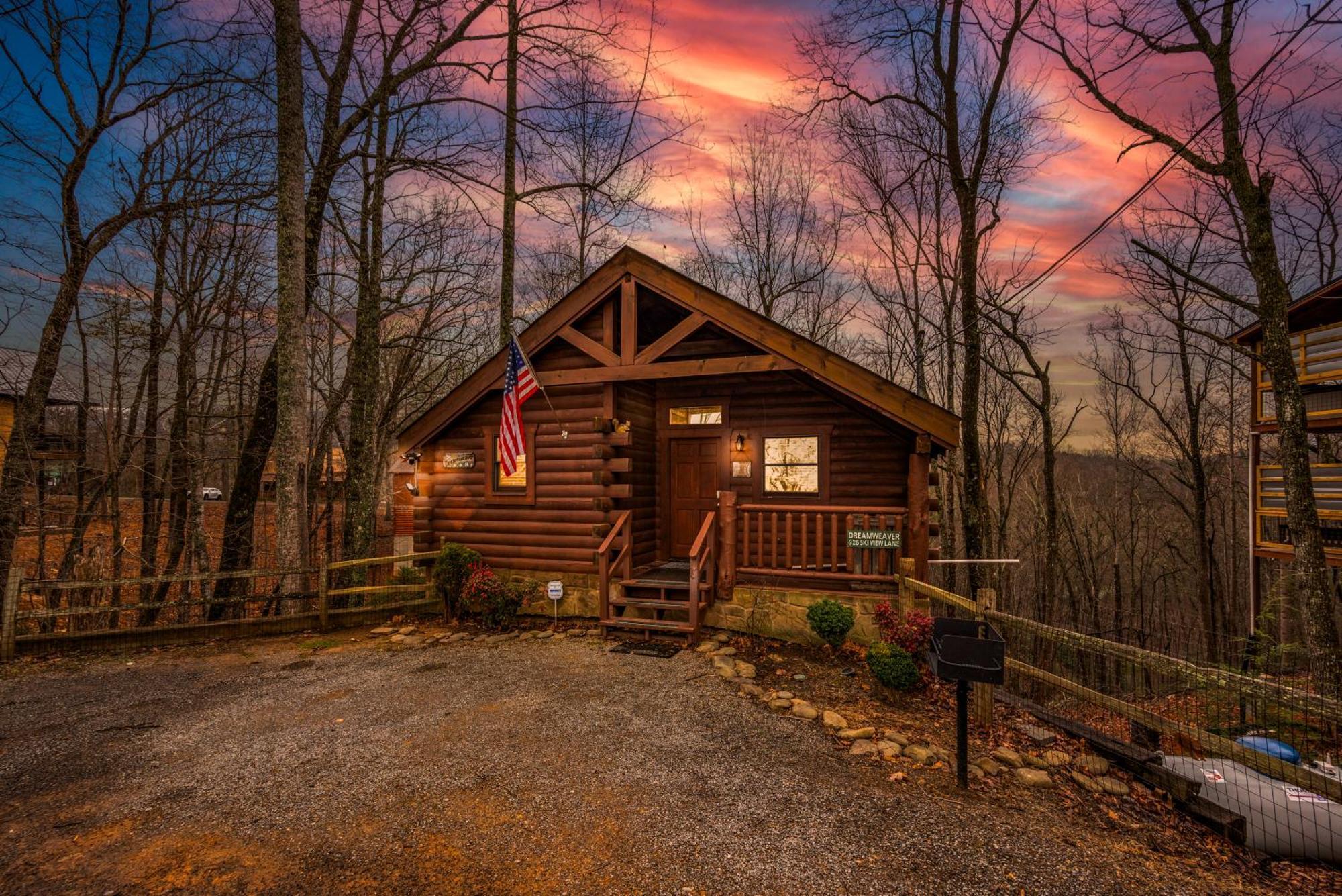 Log Cabin, Hot Tub, Fireplace, Pool Table & Views! Sevierville Ngoại thất bức ảnh